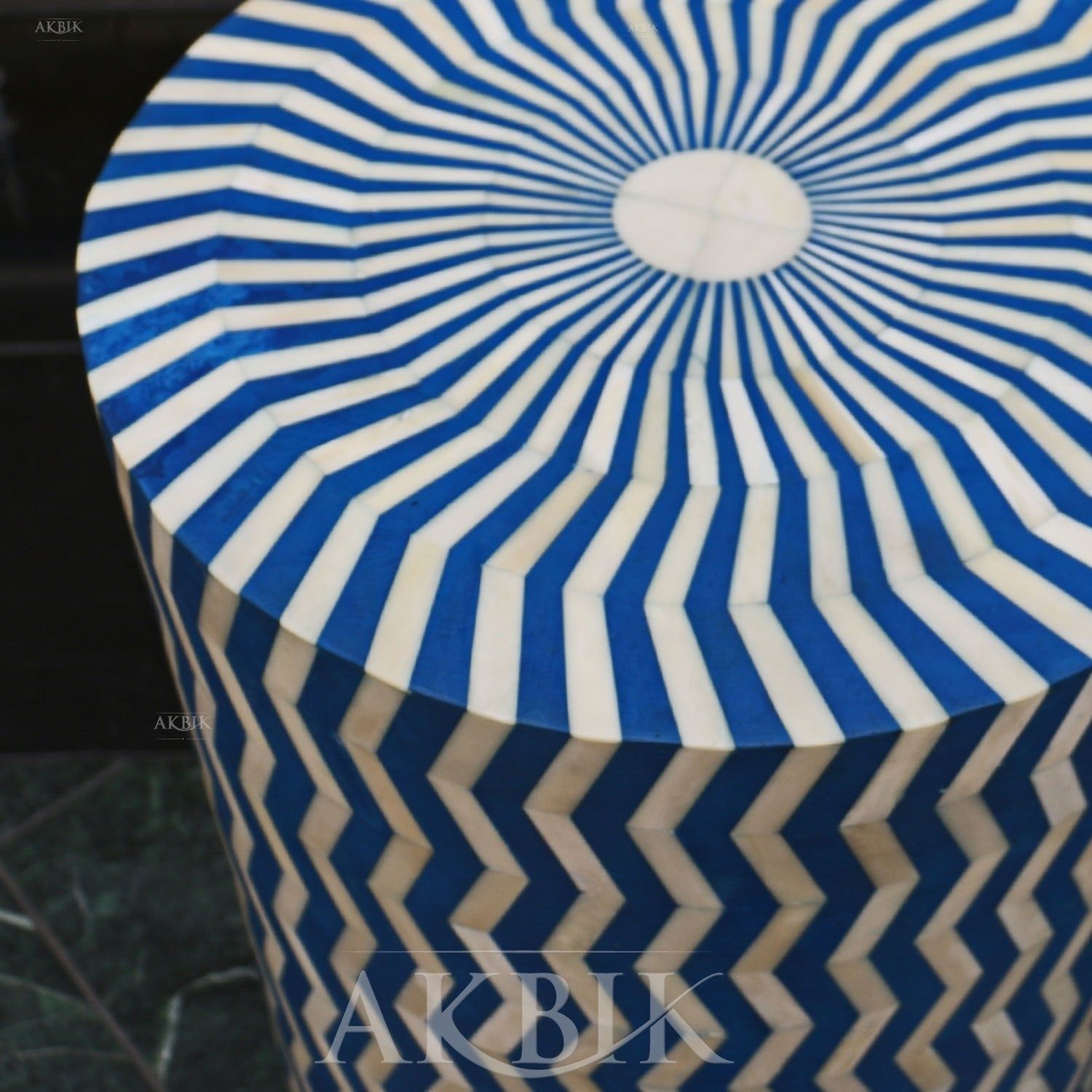 CHEVRON DESIGN ROUND TABLE - AKBIK Furniture & Design