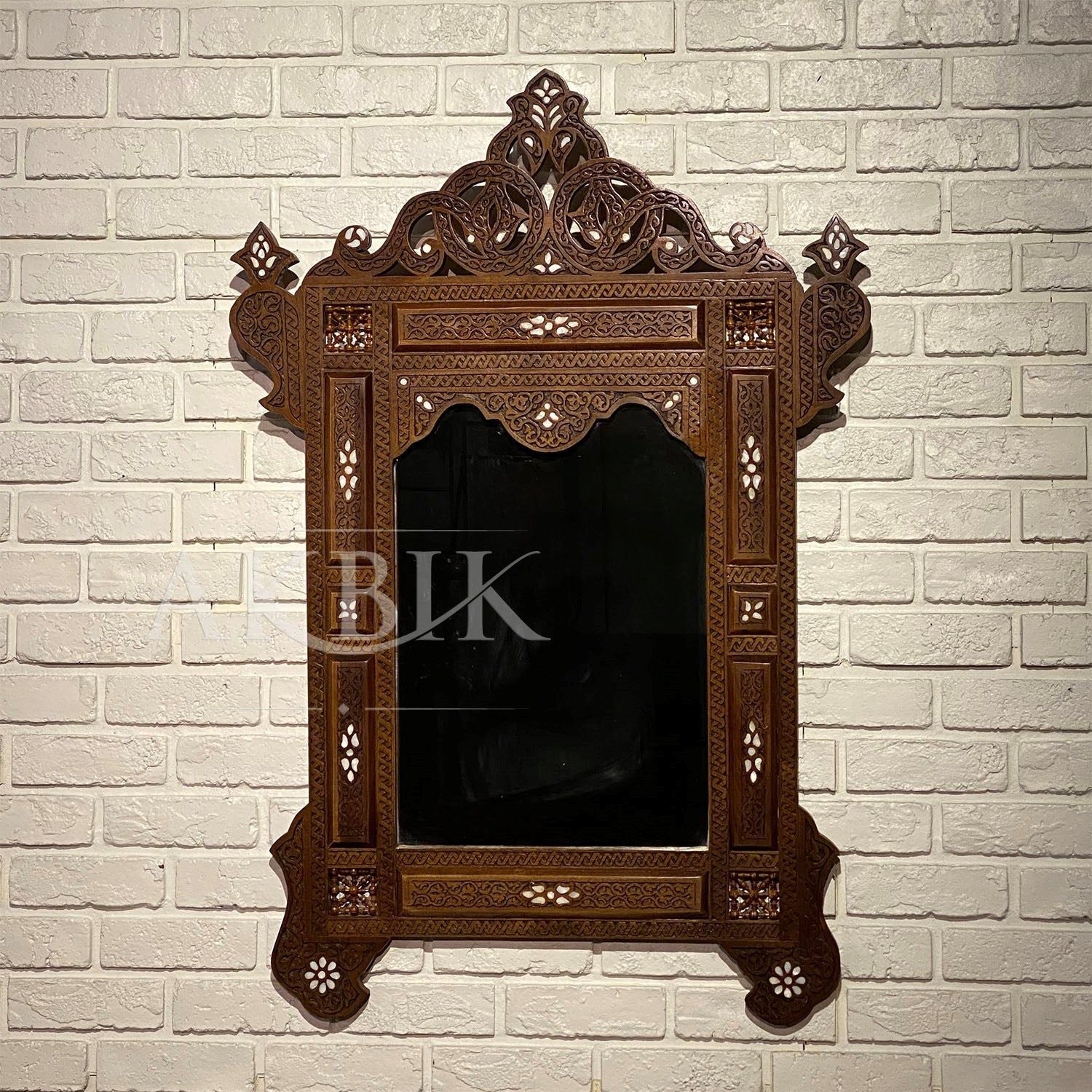 GRATIANA HAND-CARVED MIRROR - AKBIK Furniture & Design