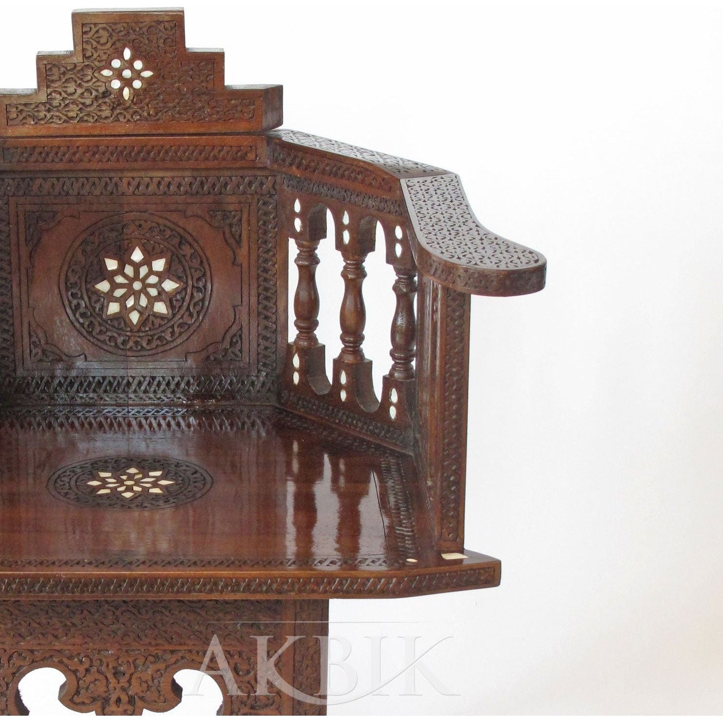 LEVANTINE PRINCE CHAIR - AKBIK Furniture & Design
