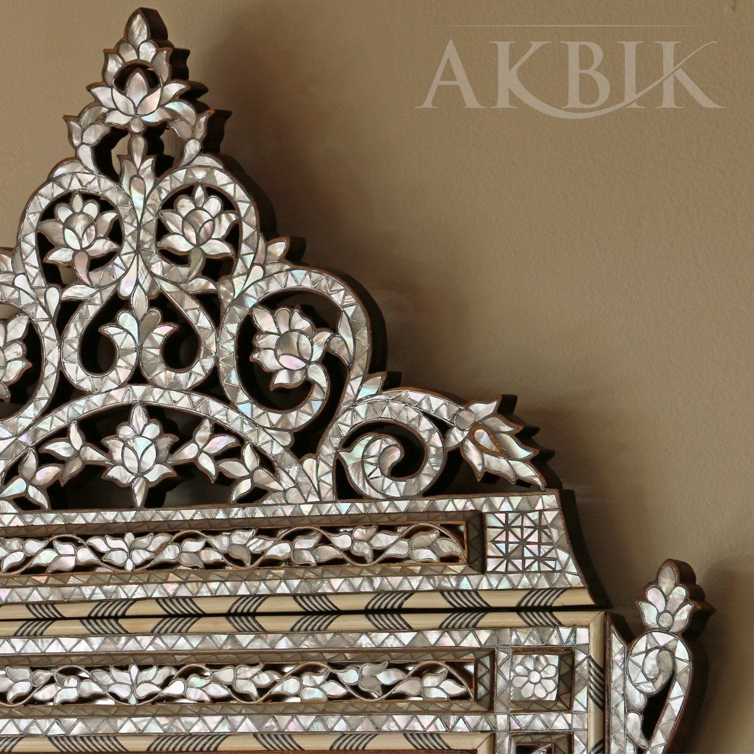 MOROCCAN MYSTERY MIRROR - AKBIK Furniture & Design