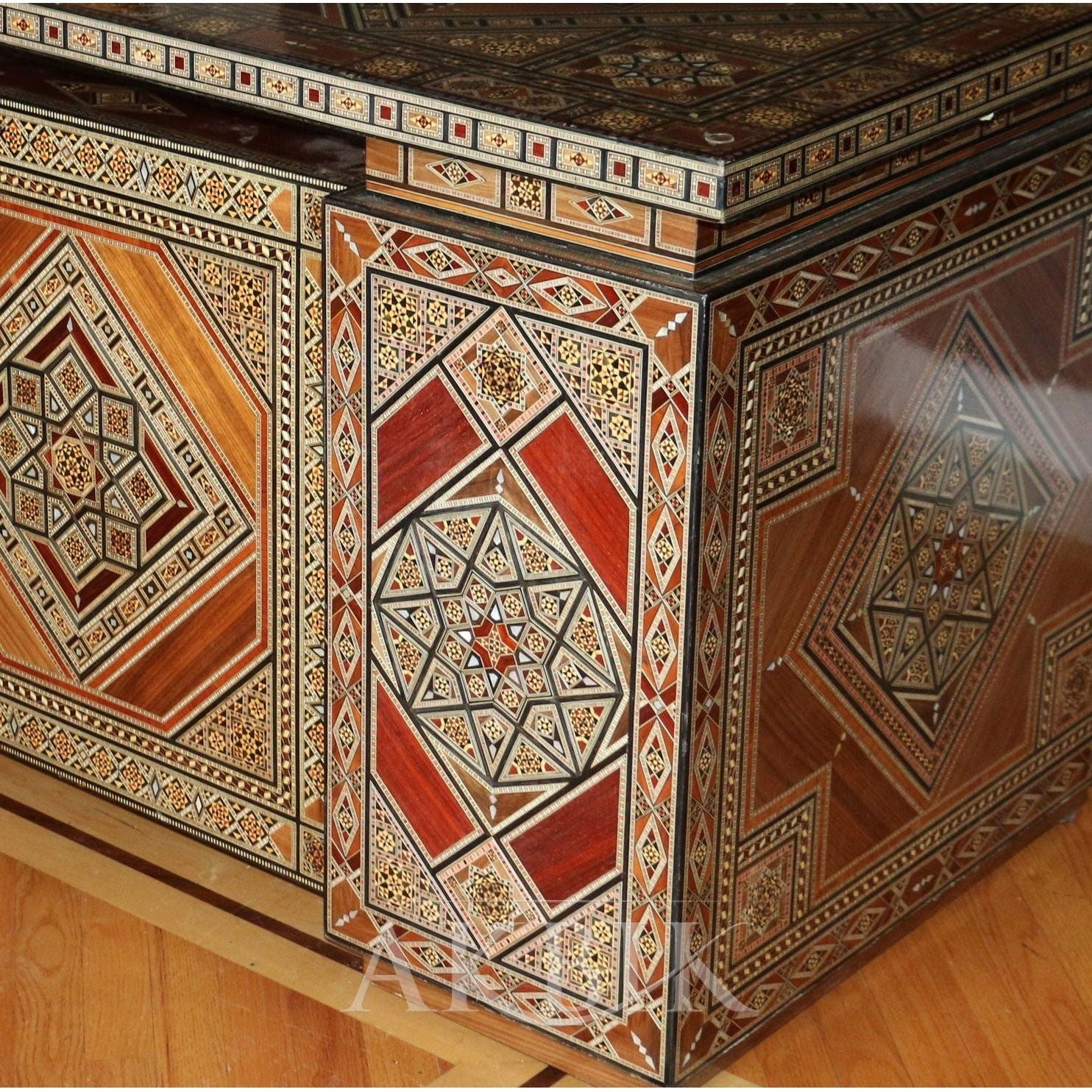 PRINCE OF ANDALUSIA DESK - AKBIK Furniture & Design