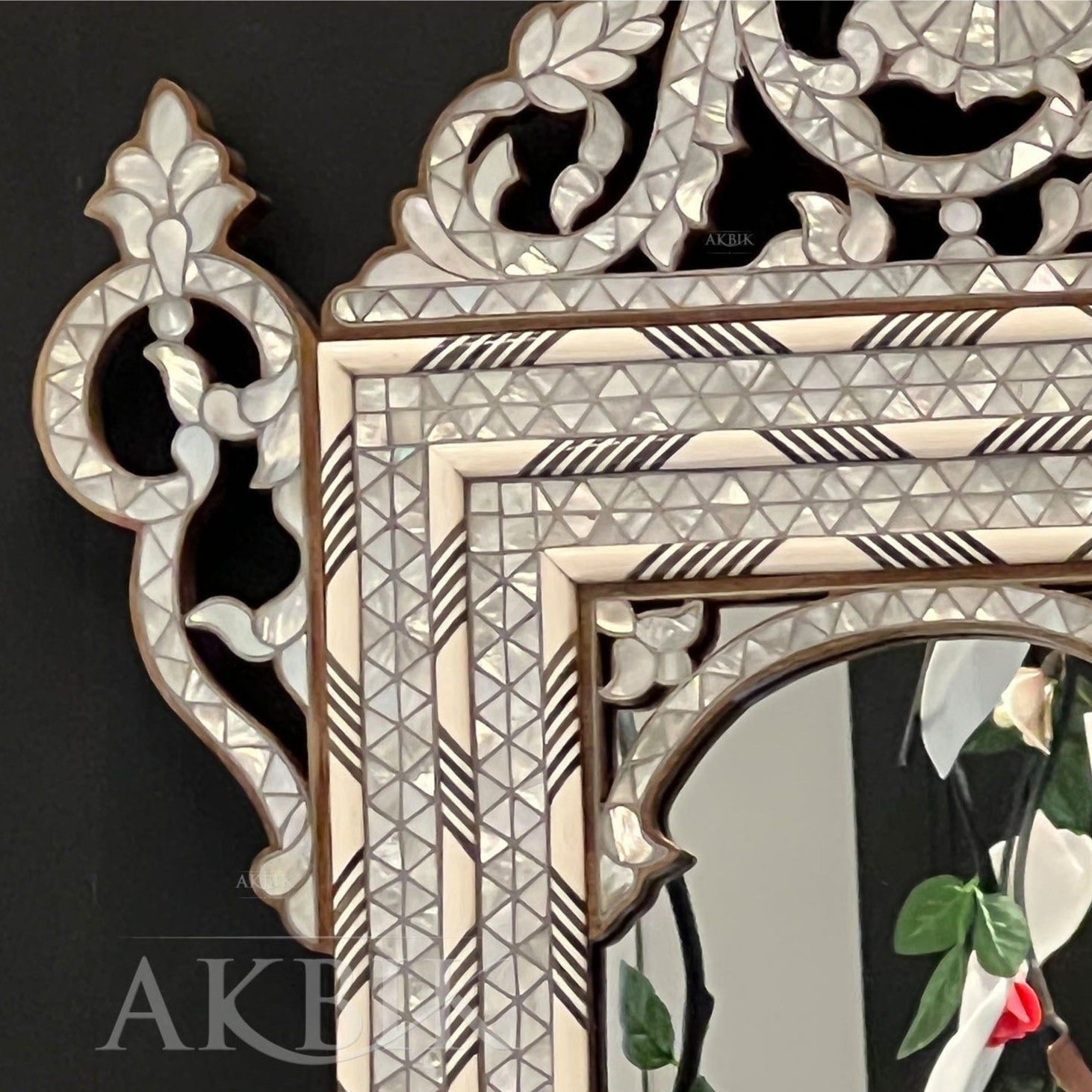 MIRROR INLAID WITH MOTHER OF PEARL - QUEEN OF SHEBA STYLE - AKBIK Furniture & Design
