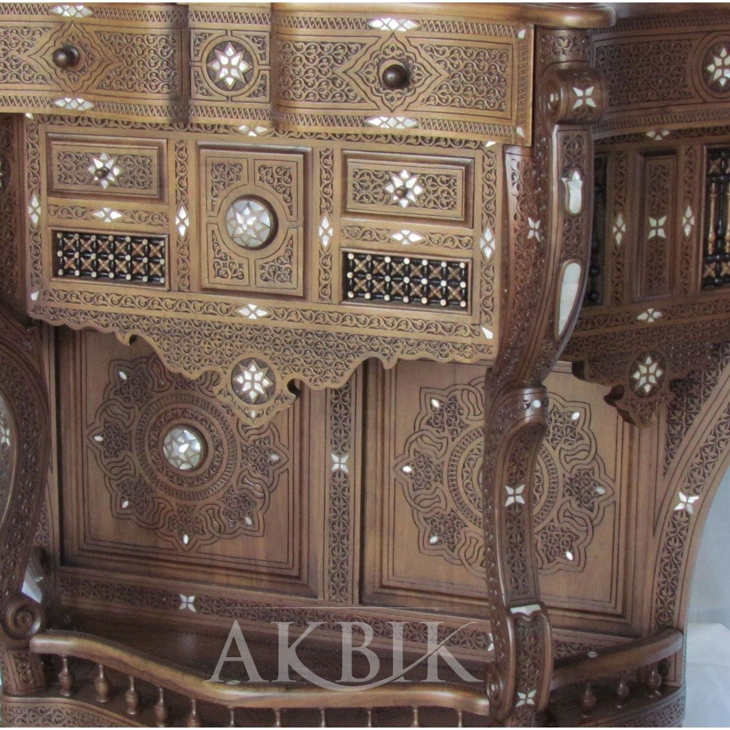 QUEEN SEZA CONSOLE - AKBIK Furniture & Design