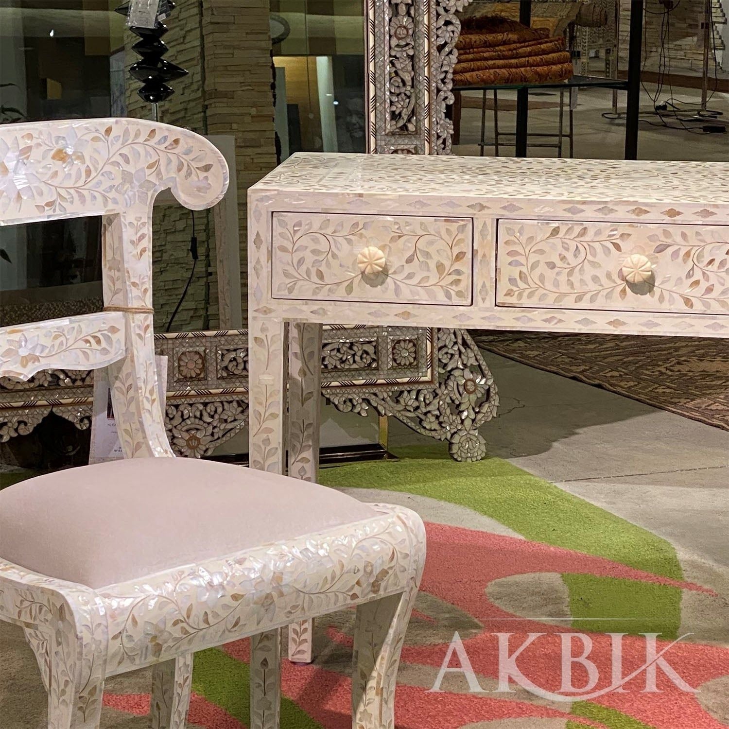 DELIGHT CONSOLE TABLE - AKBIK Furniture & Design