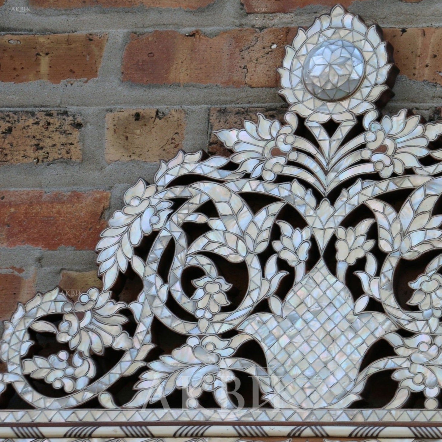 NYMPHS LEVANTINE MIRROR - AKBIK Furniture & Design