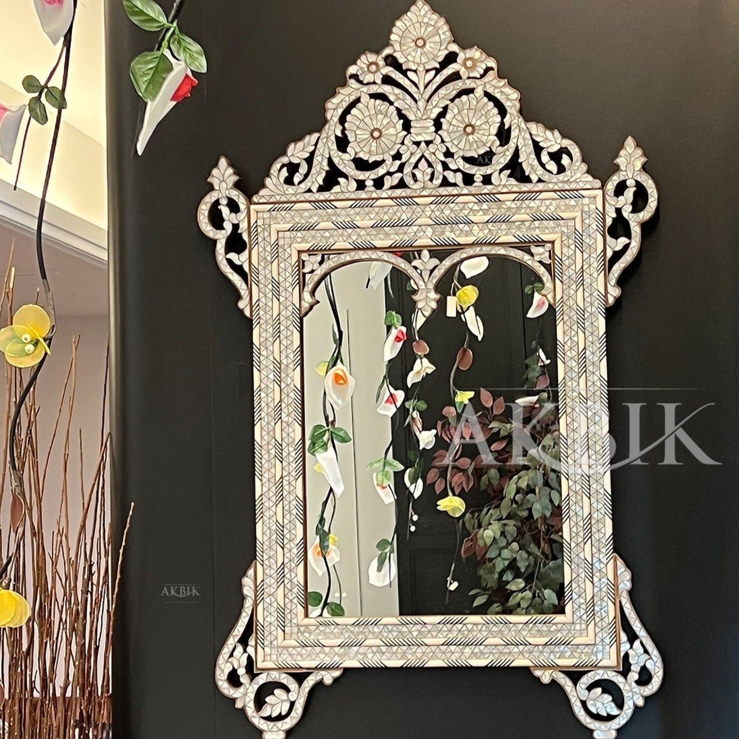 MIRROR INLAID WITH MOTHER OF PEARL - QUEEN OF SHEBA STYLE - AKBIK Furniture & Design